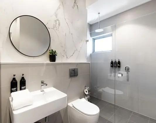 Single Room (Shared Bathroom)