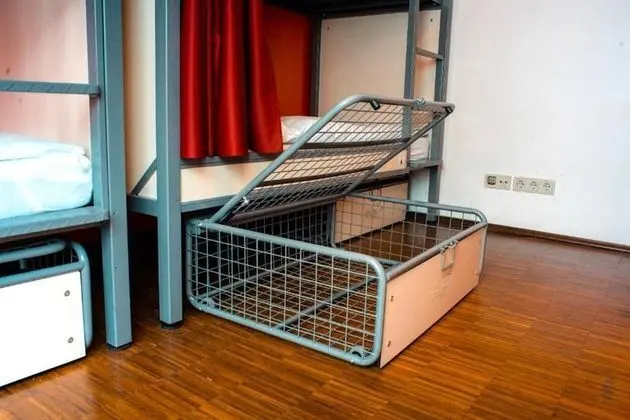 Budget Twin Room, private bathroom