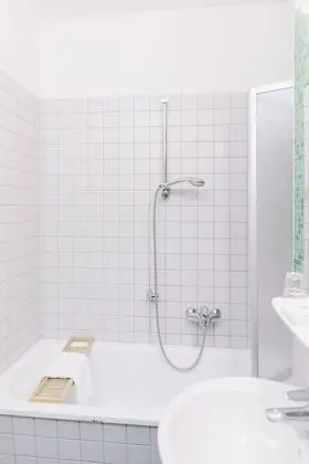 Üç Kişilik Oda, Özel Banyo