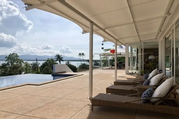 5-Bedroom Villa with Private Pool and Sea View