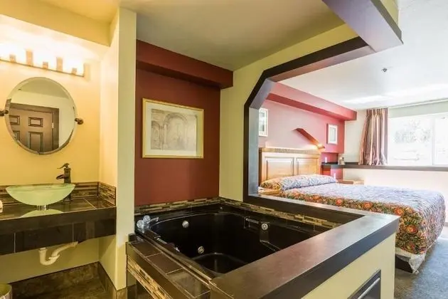 Süit, 1 En Büyük (King) Boy Yatak, Sıcak Su Küveti (Jacuzzi Suite)