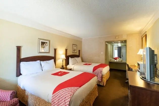 Oda, 2 Çift Kişilik Yatak, Sigara İçilebilir