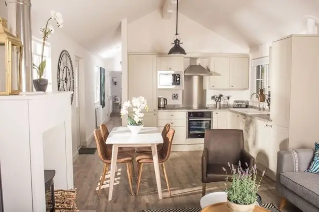 Superior Beach House 2 Bedroom