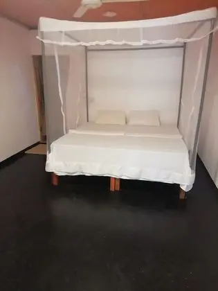 Standard Üç Kişilik Oda, Bahçe Manzaralı