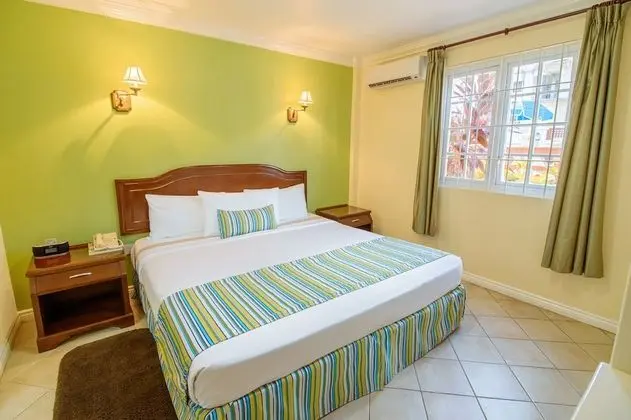 One Bedroom Croton Suite