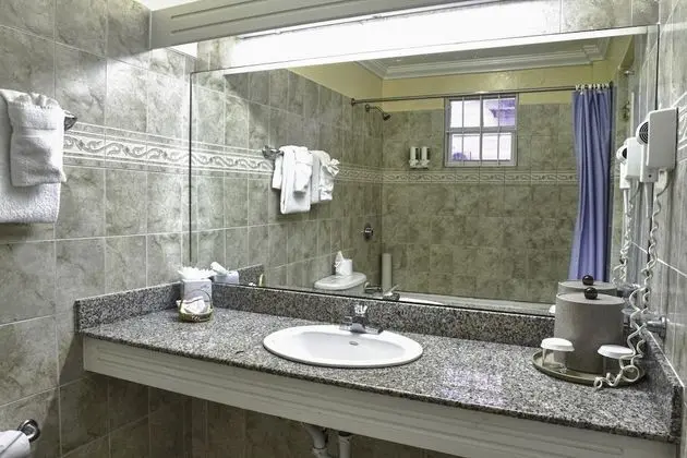 One Bedroom Croton Suite