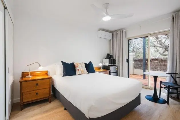 Comfort Tek Büyük Yataklı Oda