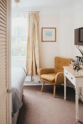 Classic Tek Büyük Yataklı Oda, Banyolu/Duşlu, Kısmi Deniz Manzaralı (1st Floor)