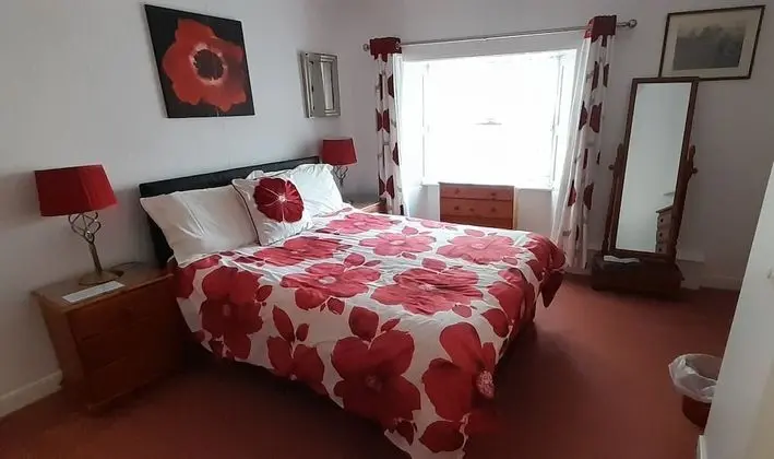 Tek Büyük Yataklı Oda (Room 1, 3 or 5)