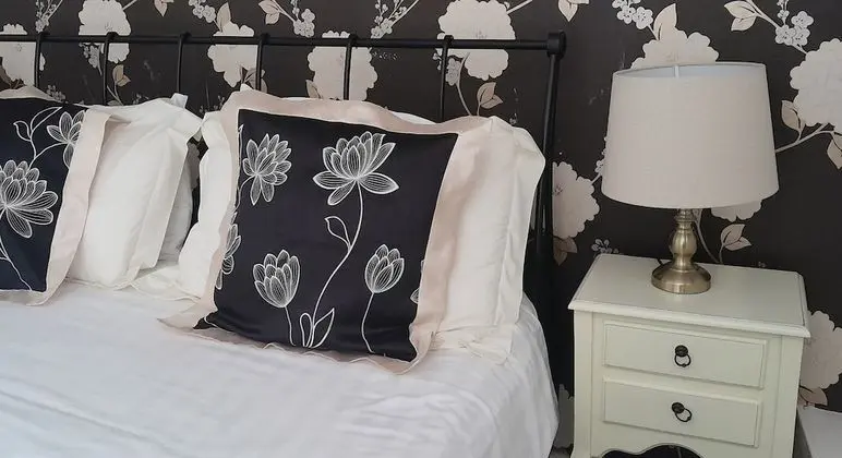 Tek Büyük Yataklı Oda (Room 1, 3 or 5)