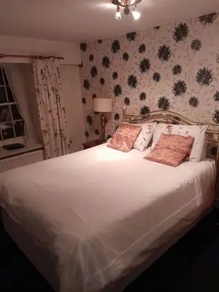 Tek Büyük Yataklı Oda (Room 1, 3 or 5)