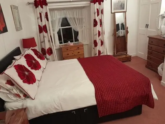 Tek Büyük Yataklı Oda (Room 1, 3 or 5)