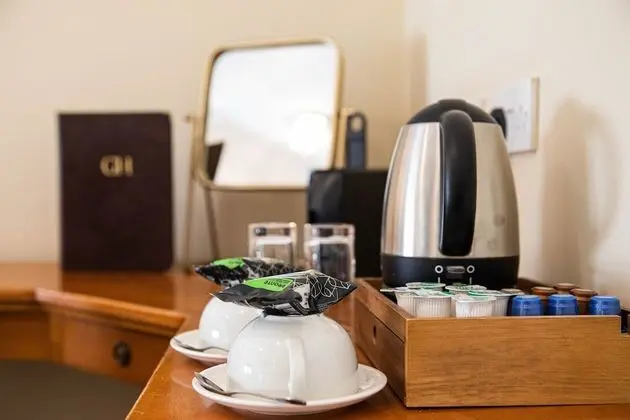 Deluxe Tek Büyük veya İki Ayrı Yataklı Oda, Banyolu/Duşlu, Avlu Manzaralı