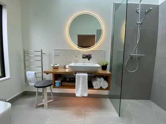 Deluxe Süit, 1 Yatak Odası, Sigara İçilmez, Kısmi Deniz Manzaralı