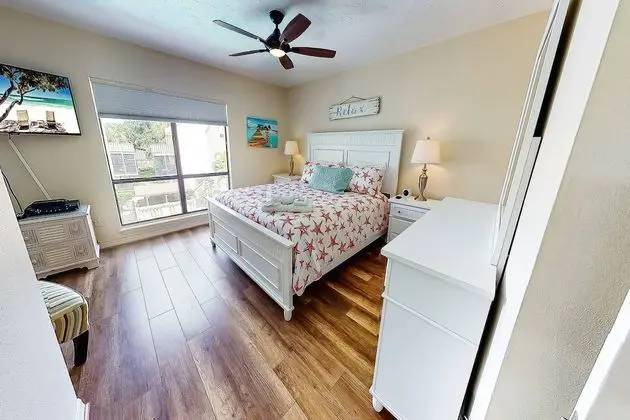 Daire (Bay Oaks, 3rd Floor)