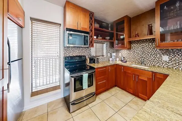 Daire (Bay Oaks, 3rd Floor)