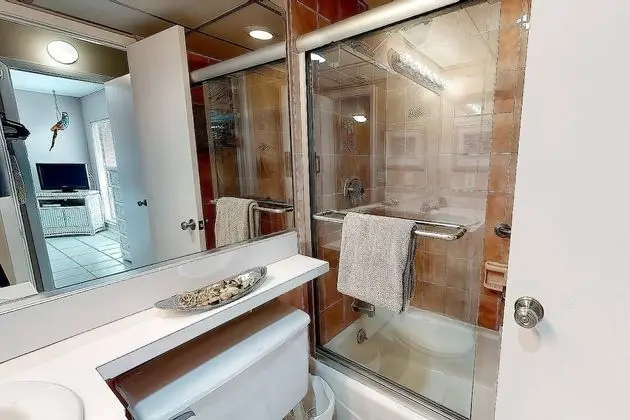 Daire (Bay Oaks, 4th floor corner - elevator)