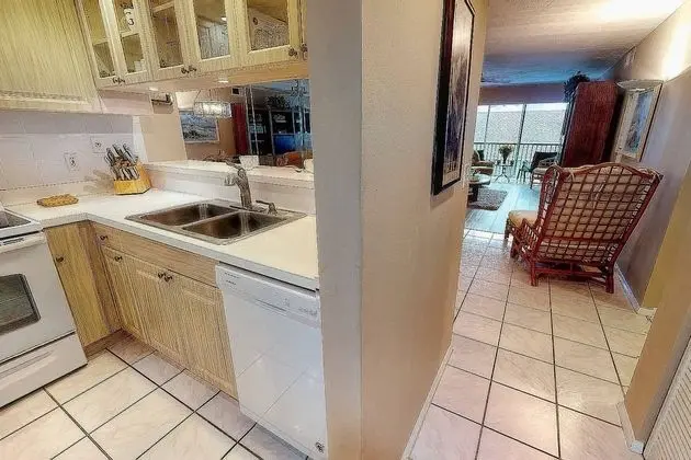 Daire (Bay Oaks, 4th floor corner - elevator)