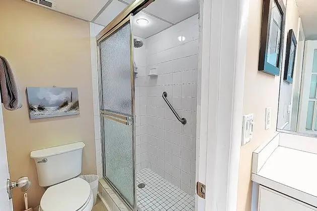 Daire (Bay Oaks, 4th floor corner - elevator)