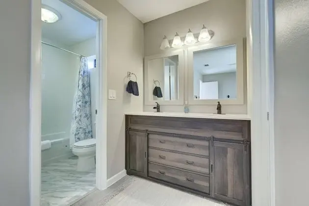 Daire (Bay Oaks C 2nd Floor)
