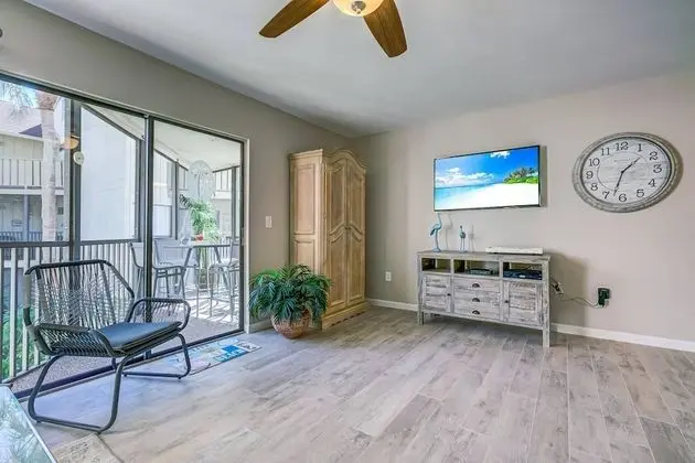 Daire (Bay Oaks C 2nd Floor)