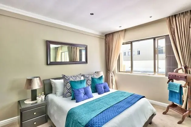 Basic Tek Büyük Yataklı Oda