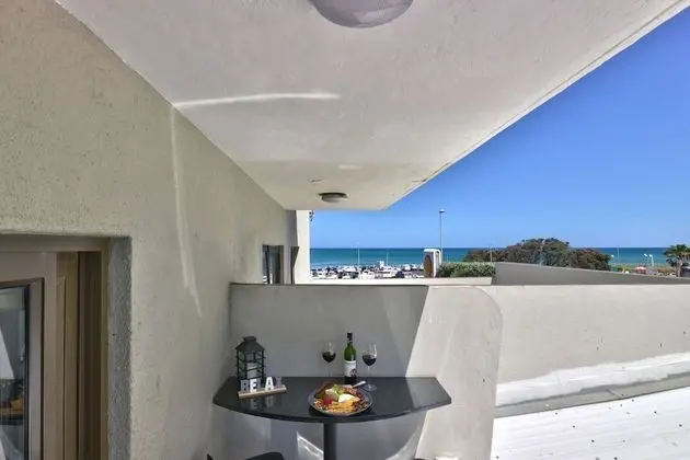 Basic Tek Büyük Yataklı Oda