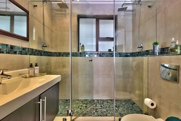 Basic Tek Büyük Yataklı Oda