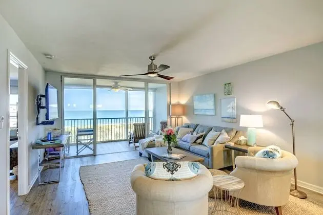Daire (Bay Tree Beach Side)