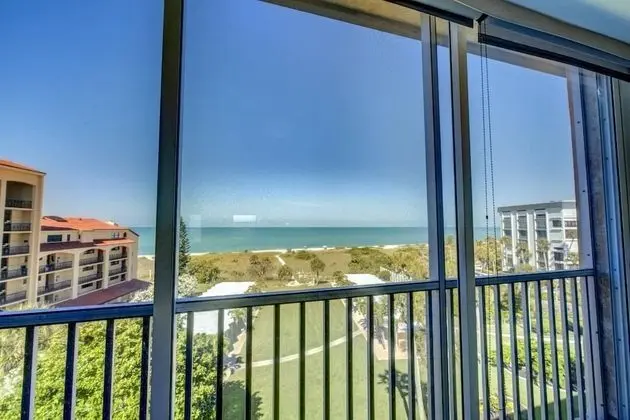 Daire (Bay Tree Beach Side)