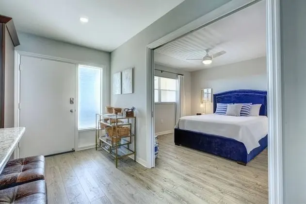 Daire (Bay Tree Beach Side)