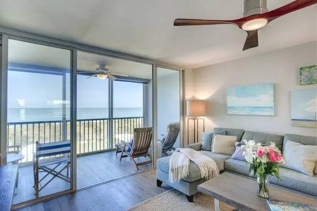 Daire (Bay Tree Beach Side)