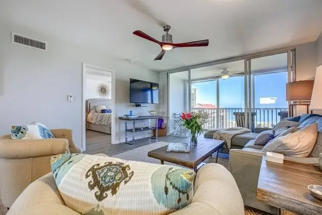 Daire (Bay Tree Beach Side)
