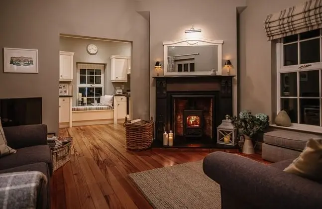 Luxury Kır Evi, Banyolu/Duşlu (Bay Tree Cottage)