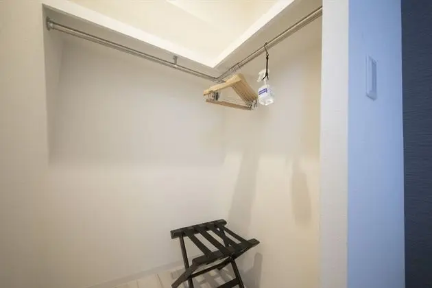 Üç Kişilik Oda, Sigara İçilmez (For 3 People)