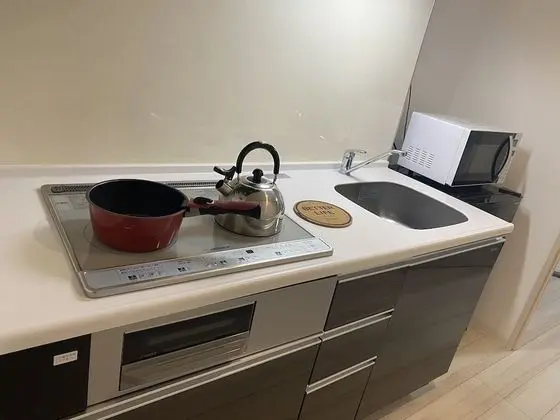 Üç Kişilik Oda, Sigara İçilmez (For 3 People)