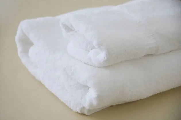 Üç Kişilik Oda, Sigara İçilmez (For 3 People)