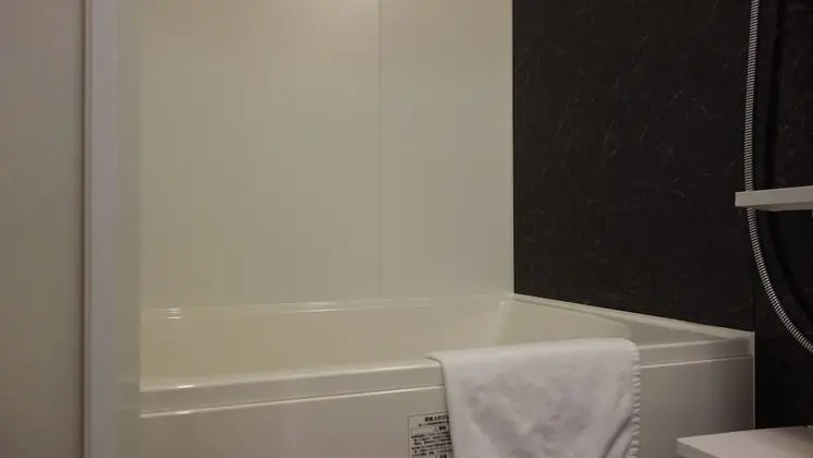 Üç Kişilik Oda, Sigara İçilmez (For 3 People)