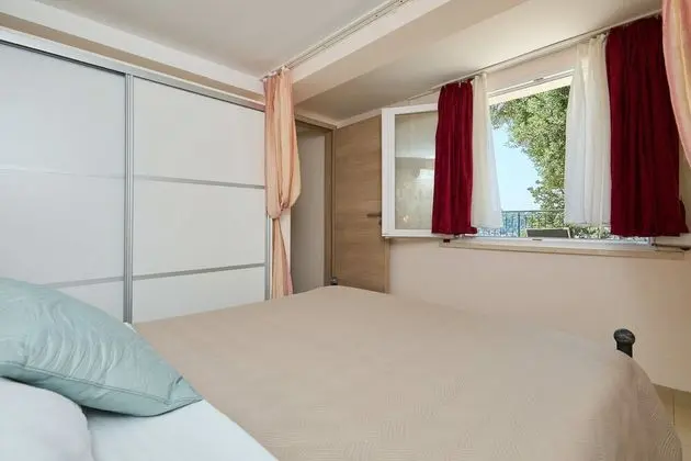 Ev (4 Bedrooms)