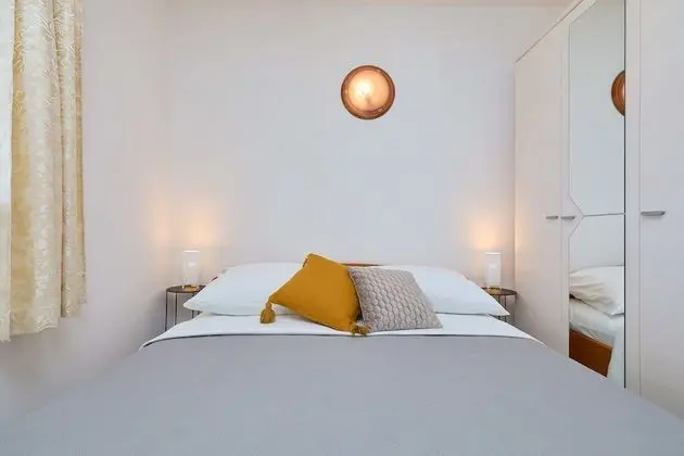 Ev (4 Bedrooms)