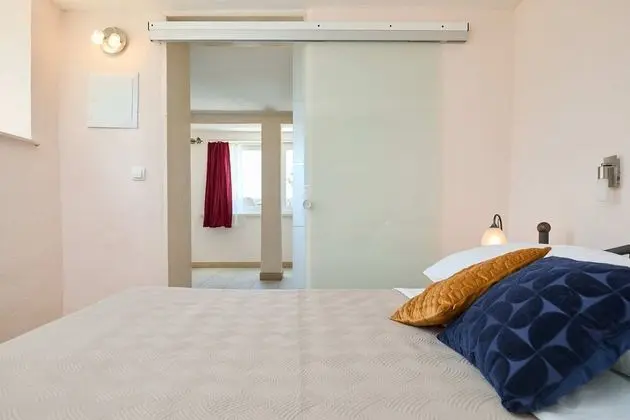 Ev (4 Bedrooms)