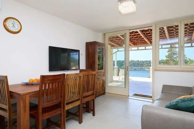 Ev (4 Bedrooms)