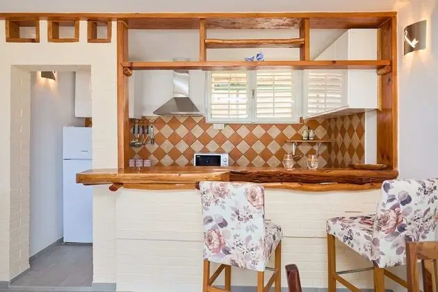 Ev (4 Bedrooms)