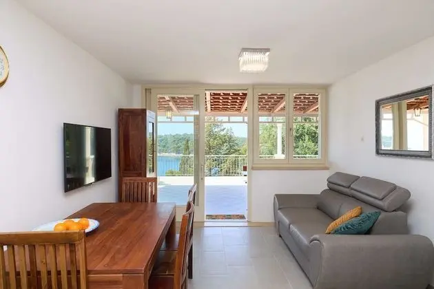 Ev (4 Bedrooms)