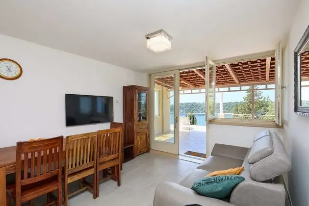 Ev (4 Bedrooms)