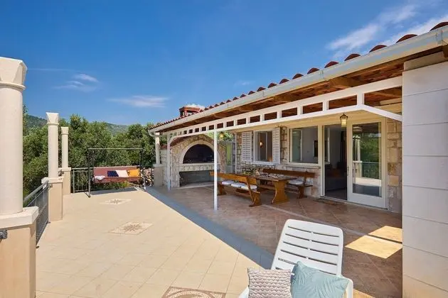 Ev (4 Bedrooms)
