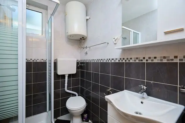 Ev (4 Bedrooms)