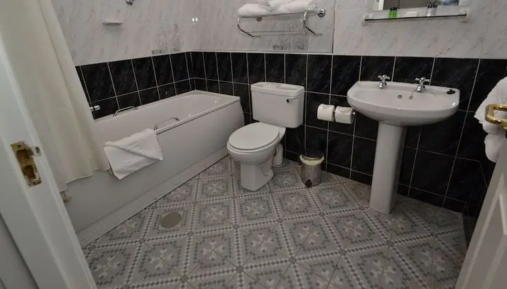 Standard Tek Büyük veya İki Ayrı Yataklı Oda