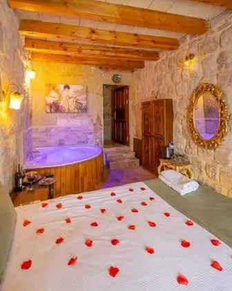 Deluxe Jakuzili Suite, Jakuzili