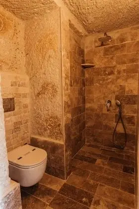 Jakuzili Deluxe Oda, Jakuzili